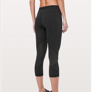 Lululemon mesh cropped leggings